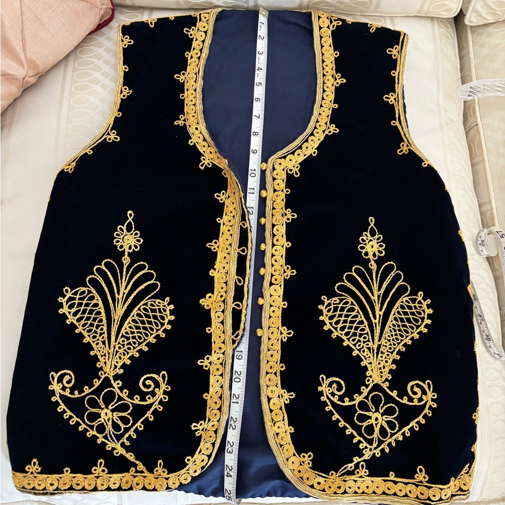 Elegant Navy and Gold Embroidered Vest - Picture 3 of 4